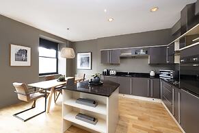 JOIVY 5-star Luxurious George Street Apartment