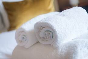 JOIVY 5-star Luxurious George Street Apartment