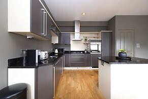 JOIVY 5-star Luxurious George Street Apartment