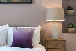 JOIVY 5-star Luxurious George Street Apartment