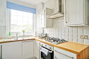 JOIVY Bright Royal Mile Apartment