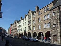 JOIVY Bright Royal Mile Apartment