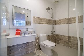 RedDoorz Plus near Tan Dinh Market 2