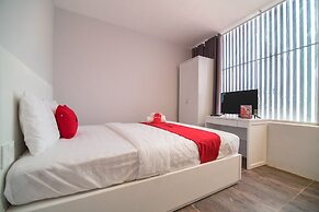 RedDoorz Plus near Tan Dinh Market 2