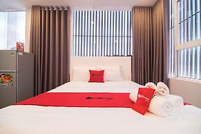 RedDoorz Plus near Tan Dinh Market 2