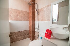 RedDoorz Plus near Tan Dinh Market 2