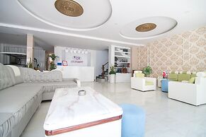 RedDoorz Plus near Tan Dinh Market 2