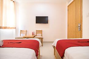 RedDoorz Plus @ Tran Hung Dao Street 2