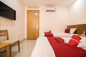 RedDoorz Plus @ Tran Hung Dao Street 2