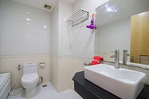 RedDoorz Plus @ Tran Hung Dao Street 2