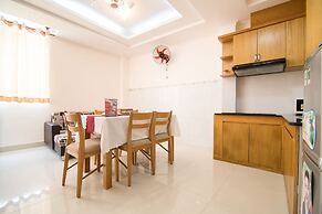 RedDoorz Plus @ Tran Hung Dao Street 2