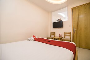 RedDoorz Plus @ Tran Hung Dao Street 2