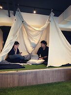 Theater Zzz - Hostel