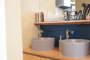 Theater Zzz - Hostel