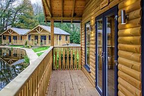 Canada Lodge and Lake