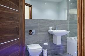 Canada Lodge and Lake