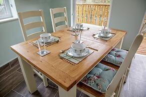 Canada Lodge and Lake