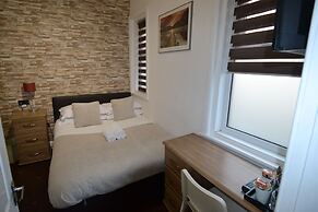 Hotel 33