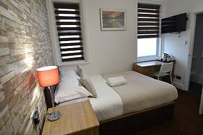 Hotel 33