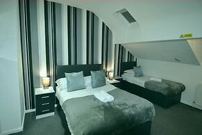 Hotel 33