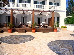 Galini beach studios