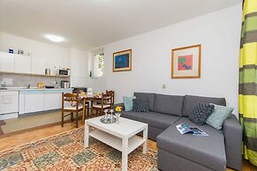 Mellow Yellow Dubrovnik