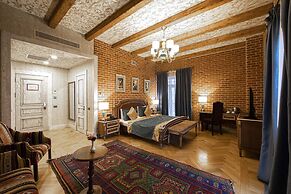 Sapphire Bayil Hotel