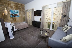 Pjazza Suites Boutique Hotel