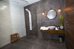 Pjazza Suites Boutique Hotel