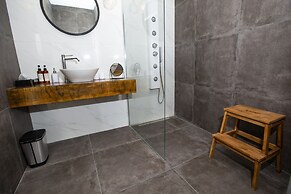 Pjazza Suites Boutique Hotel