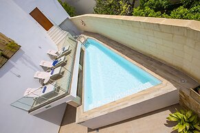 Pjazza Suites Boutique Hotel