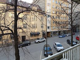 2ndhomes Spacious Center Apt. Iso Verka