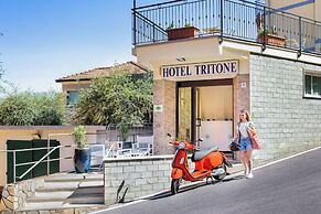 Hotel Tritone
