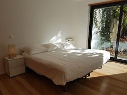 Aroeira Paradise Villa by Host-Point