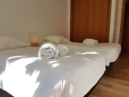 Aroeira Paradise Villa by Host-Point