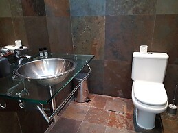 Aroeira Paradise Villa by Host-Point