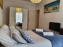 Caparica Cliff View by Host-Point