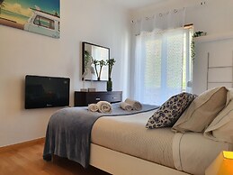 Caparica Cliff View by Host-Point