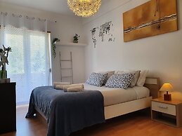 Caparica Cliff View by Host-Point