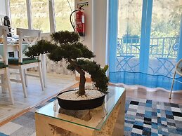 Caparica Cliff View by Host-Point