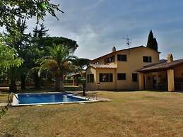 Casa Torresimona Adoración