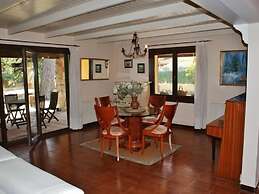 Casa Torresimona Adoración