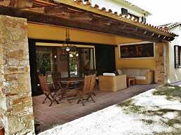 Casa Torresimona Adoración