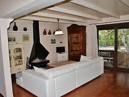 Casa Torresimona Adoración