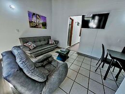 Amplio Apt Circunvalar By Parceros Group