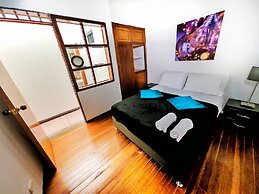 Amplio Apt Circunvalar By Parceros Group