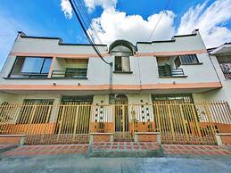 Amplio Apt Circunvalar By Parceros Group