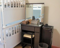 Yenn's Marina Inn Zamami Condominium