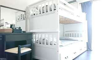 Yenn's Marina Inn Zamami Condominium