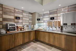 Embassy Suites by Hilton Jonesboro Red Wolf Convention Center